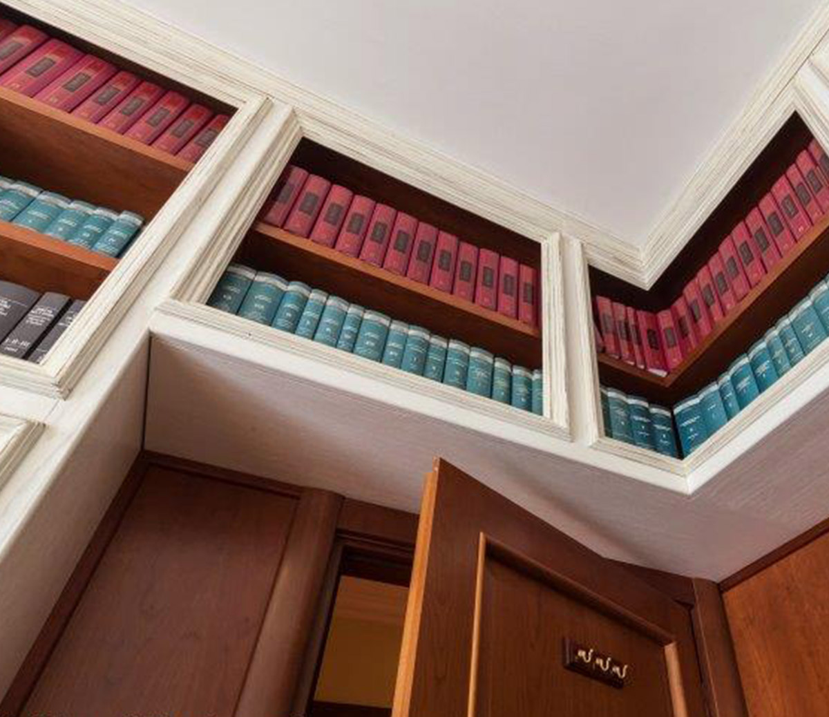 Libreria in legno su misura